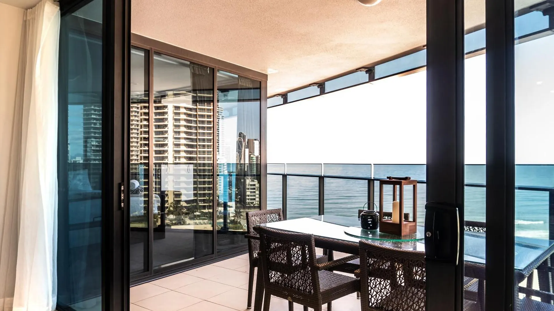 New Soul Luxe Retreat Surfers Paradise W Carpark Gold Coast Apartment
