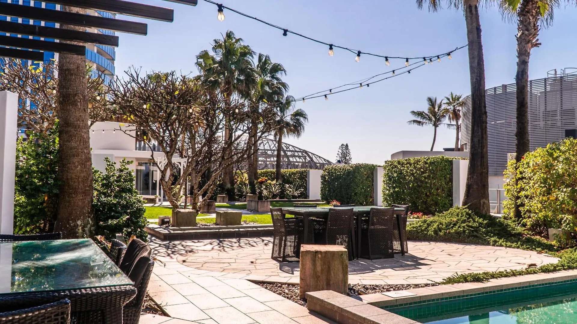 New Soul Luxe Retreat Surfers Paradise W Carpark Gold Coast Australia